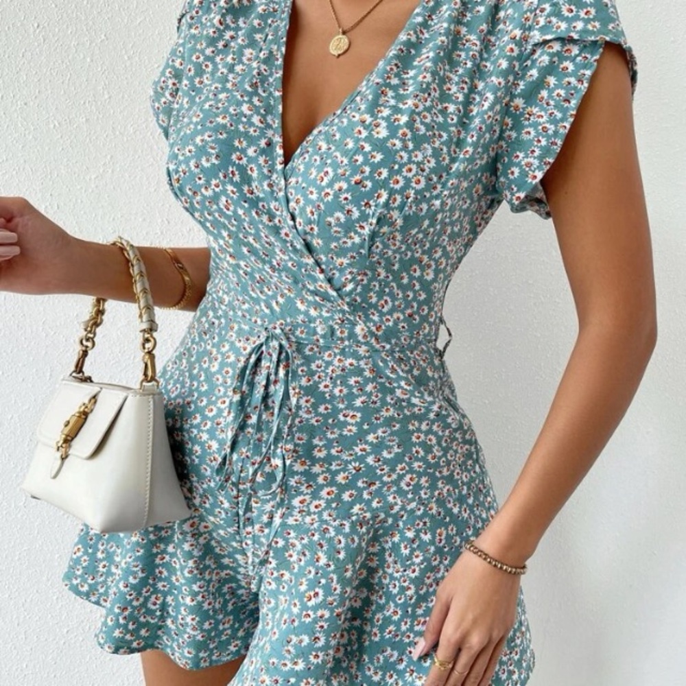 Floral print tie front jumpsuit romper
